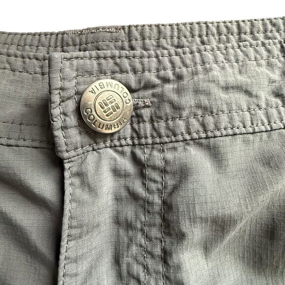 Columbia Omni-Shade Cargo Hiking Shorts 40W 10L Grey Nylon Outdoor Utility - Picture 2 of 6